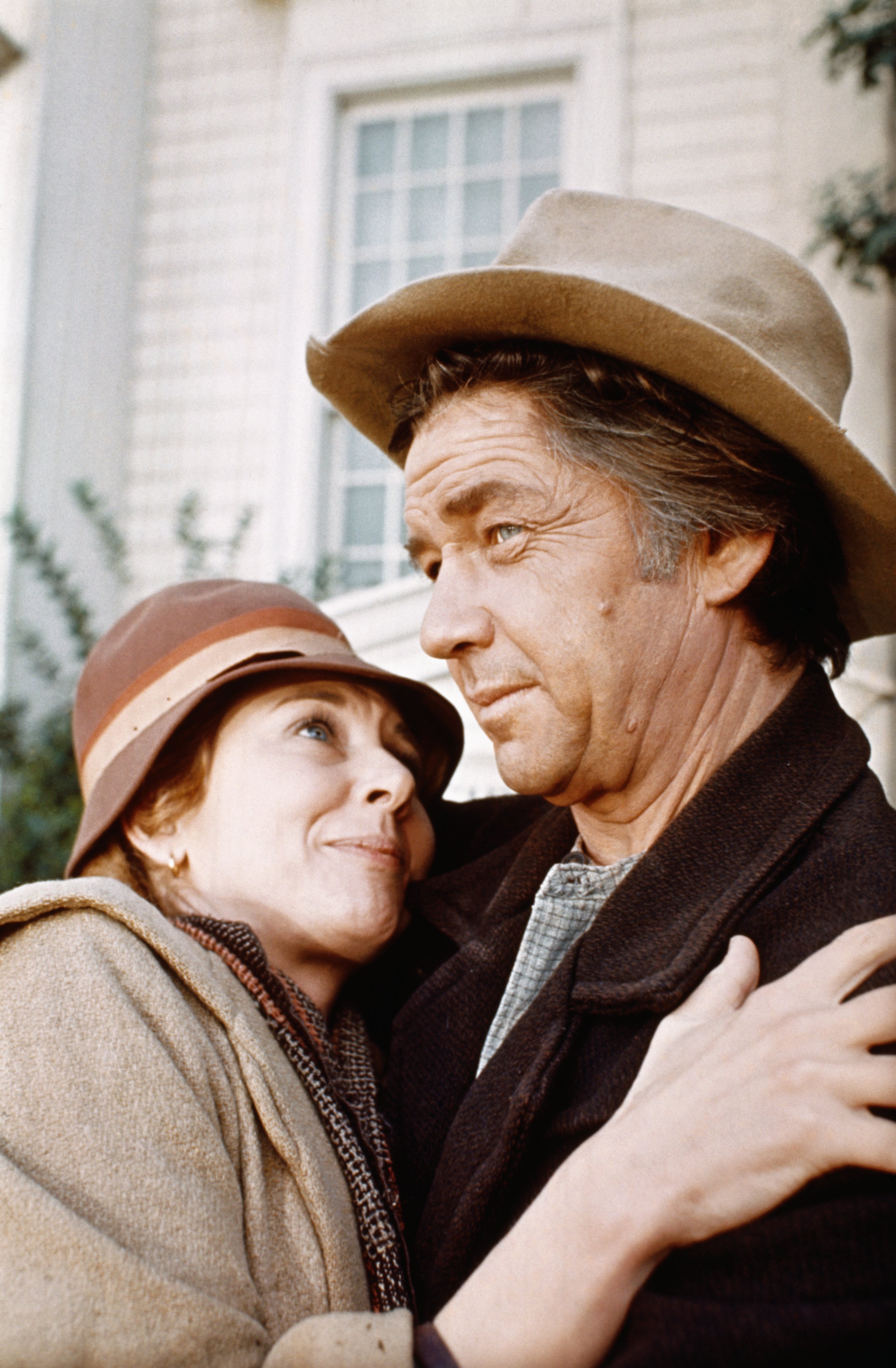Image Credits: Getty Images / CBS | Michael Learned (as Olivia Walton), Ralph Waite (as John Walton) in THE WALTONS. January 1, 1974.