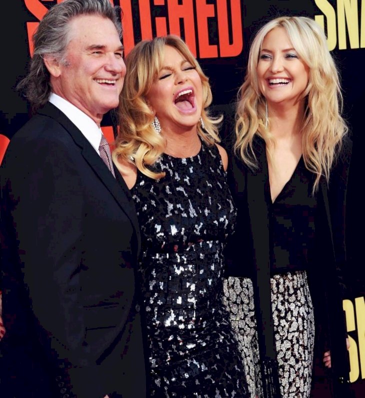 Image Credit: Getty Images / Goldie Hawn and Kurt Russell with their daughter, Kate Hudson.