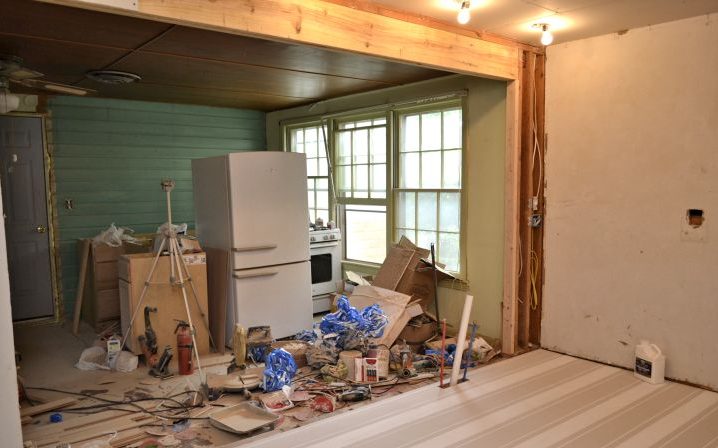 Image Credits: YouTube / The4Hclub | The first day was not even renovation but cleaning and sweeping the junk