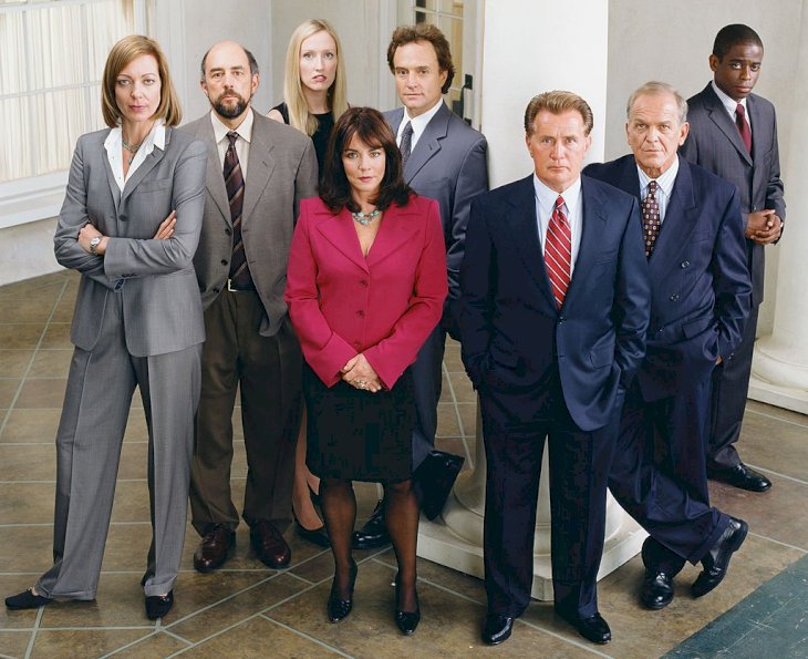 Image Credit: Getty Images / The Cast of West Wing pose for a portrait.