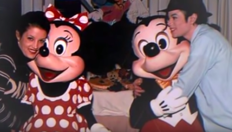 Image source: Youtube/ Fiona3000 Image source: Youtube/ Fiona3000