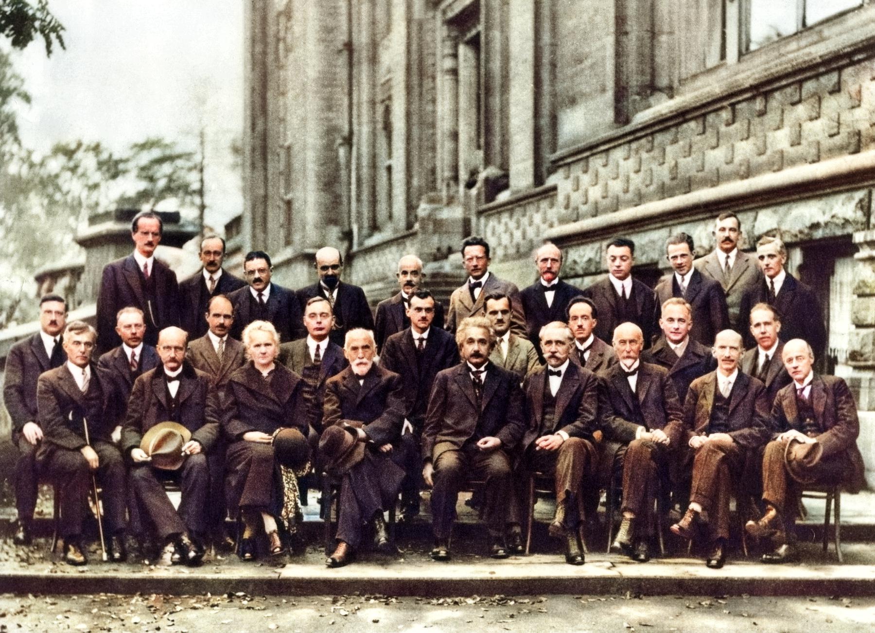 Image credits: Wikimedia Commons - ColoriseSG Image credits: Wikimedia Commons - ColoriseSG