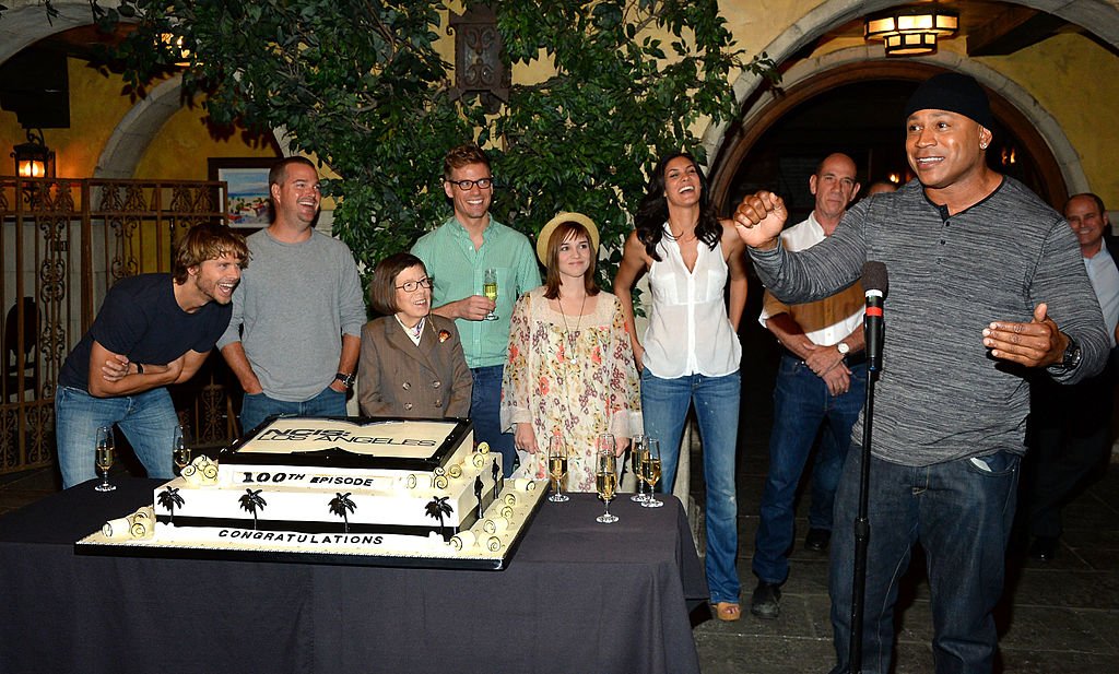Image Credit: Getty Images / Actress and Oscar winner, Linda Hunt poses for a photograph with her cast members.