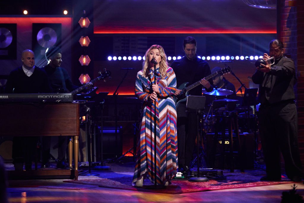 Image Credit: Getty Images / Kelly Clarkson pictured on set for the first season of her talk show, The Kelly Clarkson Show. Image Credit: Getty Images / Kelly Clarkson pictured on set for the first season of her talk show, The Kelly Clarkson Show.
