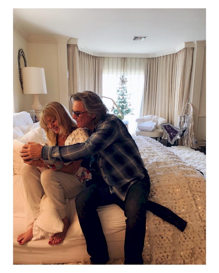 Image Credit: Getty Images / Goldie Hawn and Kurt Russell at their home in Los Angeles.
