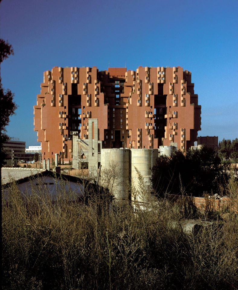 Image Credit: Facebook/Ricardo Bofill Taller de Arquitectura Image Credit: Facebook/Ricardo Bofill Taller de Arquitectura