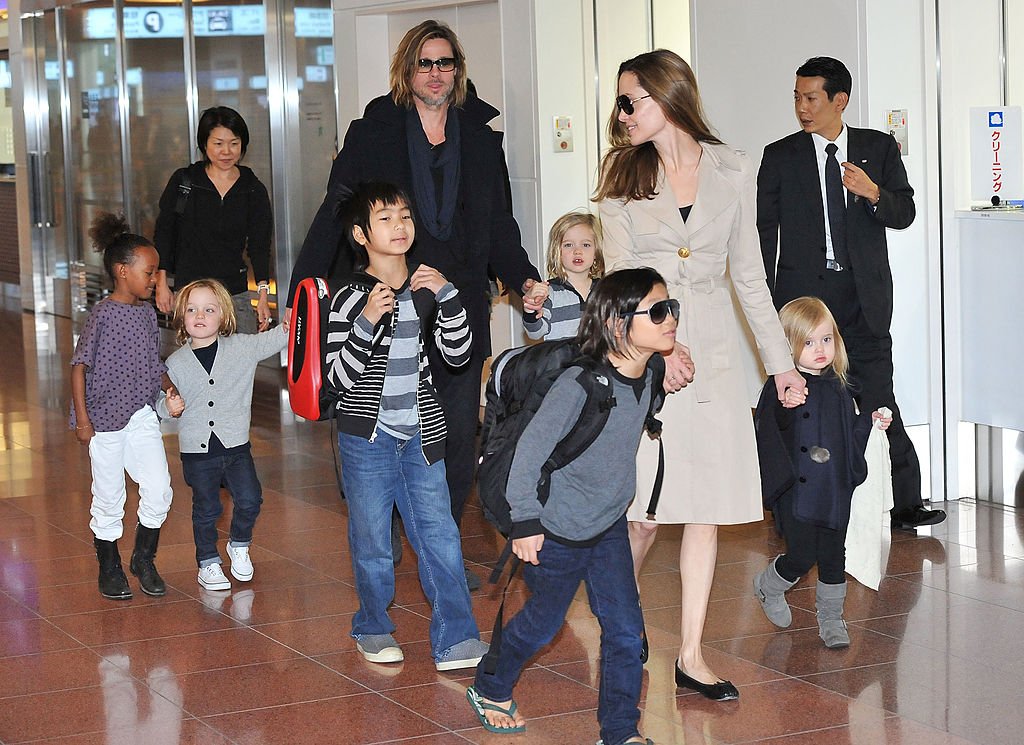 Image Source: Getty Images/Brad Pitt and Angelina Jolie with their children