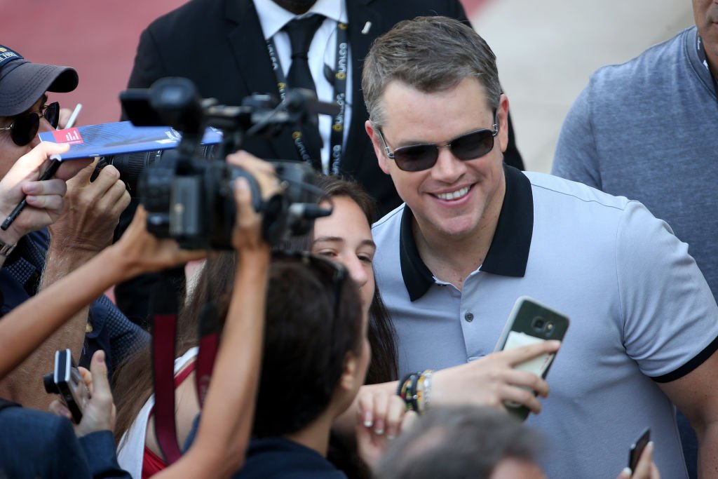 Image Source: Getty Images/GC Images/Franco Origlia | Matt Damon poses for a picture with a fan Image Source: Getty Images/GC Images/Franco Origlia | Matt Damon poses for a picture with a fan
