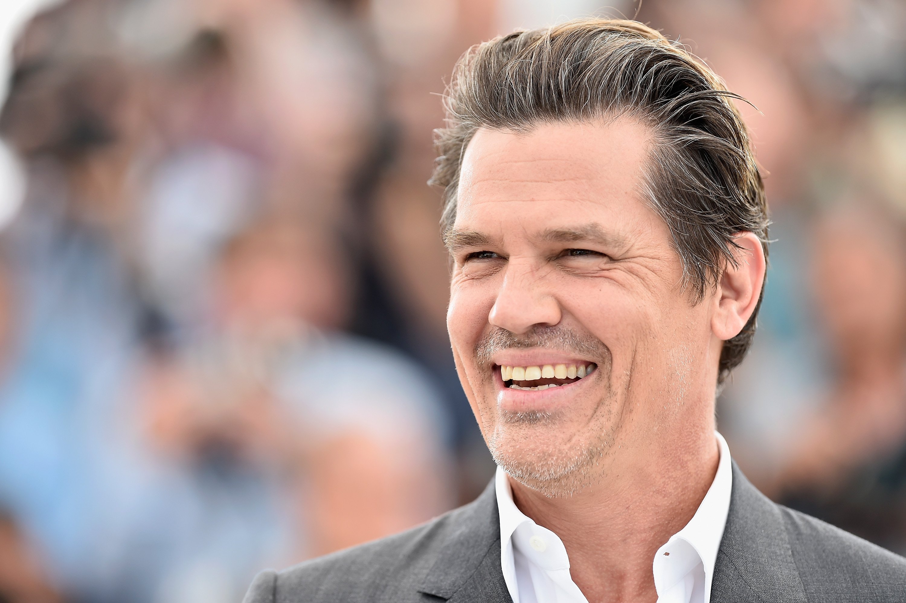 Image Source: Getty Images| Josh showing a big style at a red carpet event