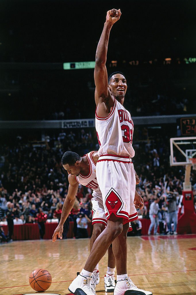 Image Credits: Getty Images / Andrew D. Bernstein / NBAE | Scottie Pippen #33 of the Chicago Bulls celebrates against the Los Angeles Lakers on December 17, 1996 at the United Center in Chicago, Illinois.