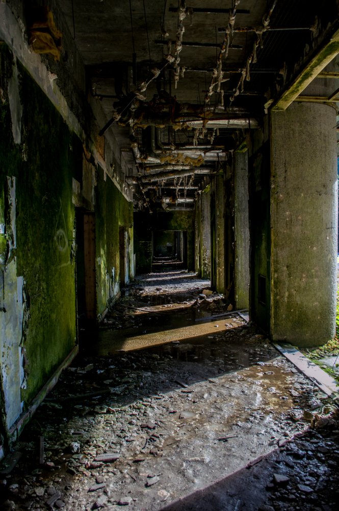 Abandoned hotel in Azores. | Shutterstock