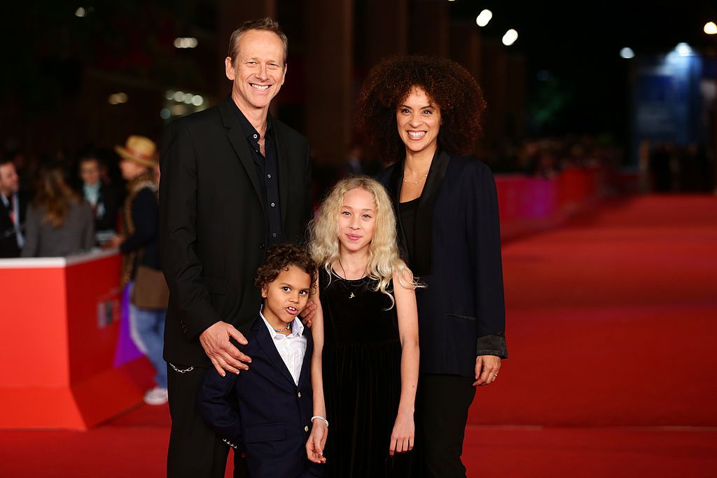 Karyn Parsons and her family/Photo:Getty Images