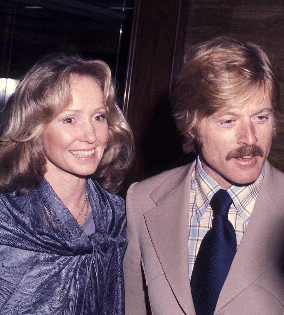 Image Credits: Getty Images / Ron Galella / Ron Galella Collection | Lola Redford attends the premiere of "All The President's Men" on April 5, 1976 at Loew's Astor Plaza Theater in New York City.