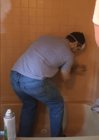 Image Credits: YouTube / The4Hclub | With the help of extra hands, the task seemed like it was plausible to complete