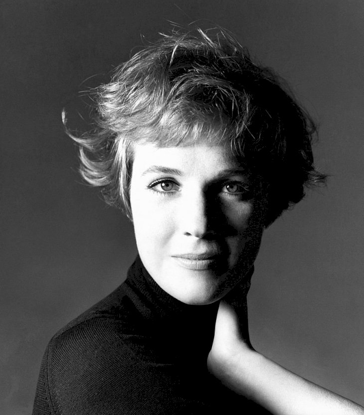Image Credit: Getty Images / Dame Julie Andrews at a photoshoot.