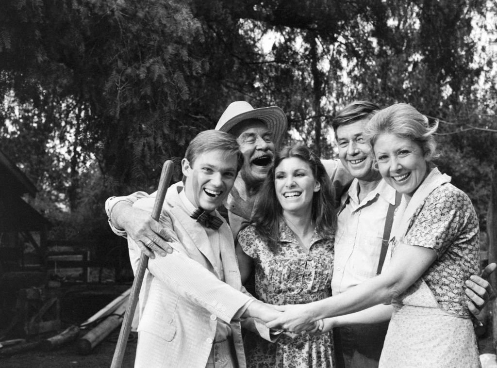 Image Credit: Getty Images / CBS | (L-R) Richard Thomas as John-Boy Walton, Will Greer as Zeb Walton, Judy Norton as Mary Ellen Walton, Ralph Waite a John Walton and Michael Learned as Olivia Walton, in the episode 'The Revelation', in the CBS television series "The Waltons," January 13, 1978.