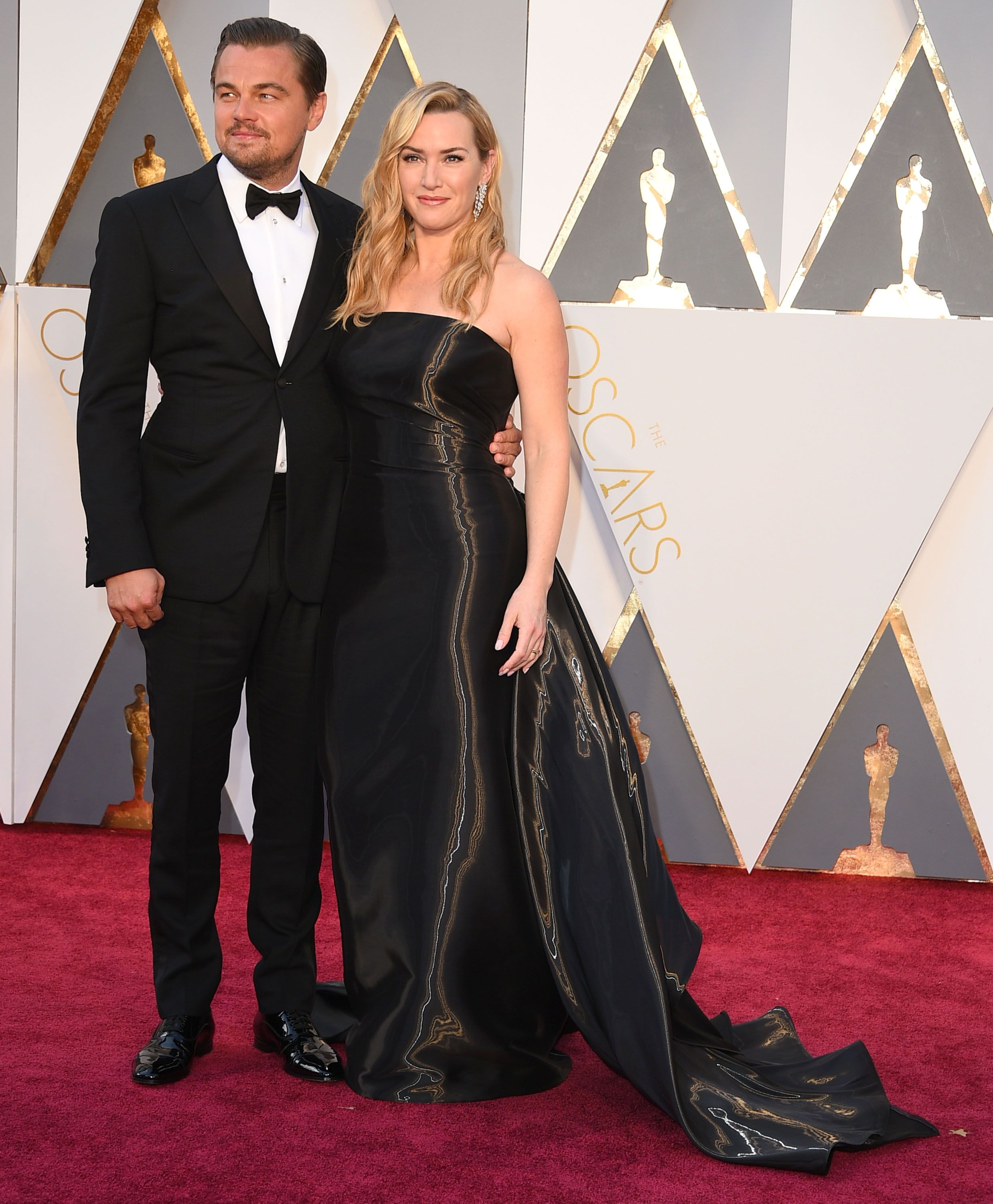Leonardo DiCaprio and Kate Winslet arrives at the 88th Annual Academy Awards at Hollywood & Highland Center on February 28, 2016 in Hollywood, California. (Photo by Steve Granitz/WireImage) Leonardo DiCaprio and Kate Winslet arrives at the 88th Annual Academy Awards at Hollywood & Highland Center on February 28, 2016 in Hollywood, California. (Photo by Steve Granitz/WireImage)