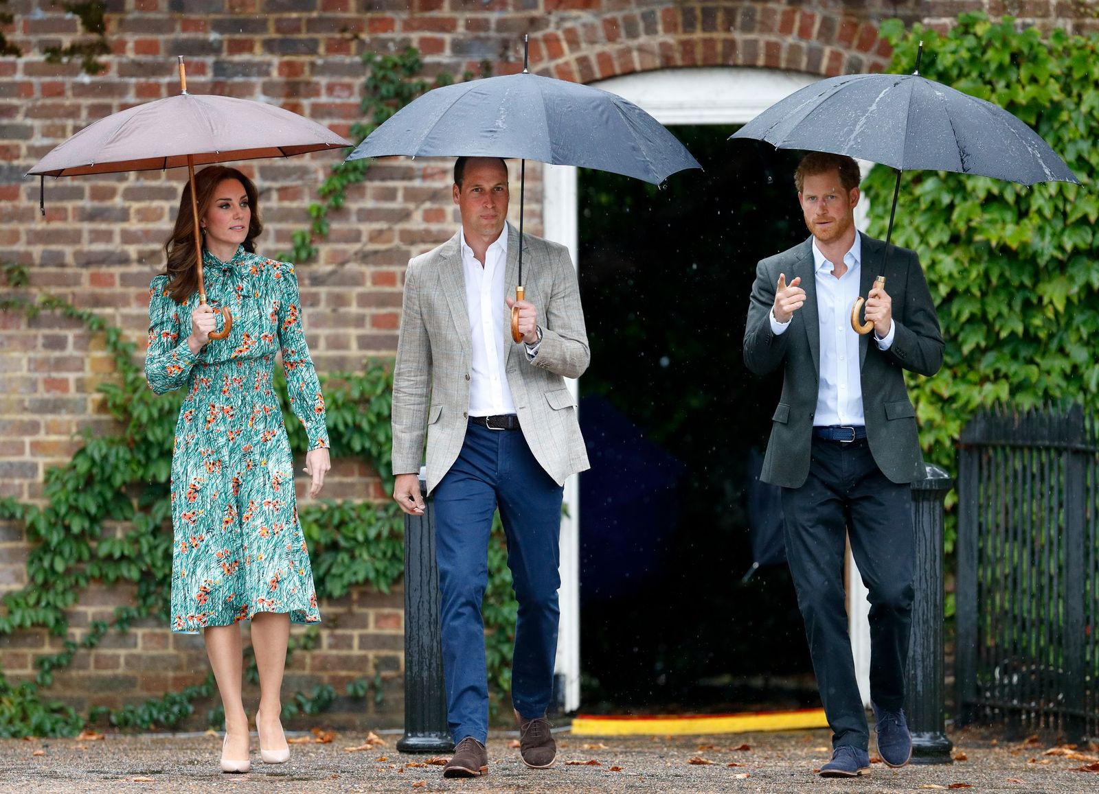 Dutchess Kate Middleton, Prince William and Prince Harry/Photo:Getty Images Dutchess Kate Middleton, Prince William and Prince Harry/Photo:Getty Images