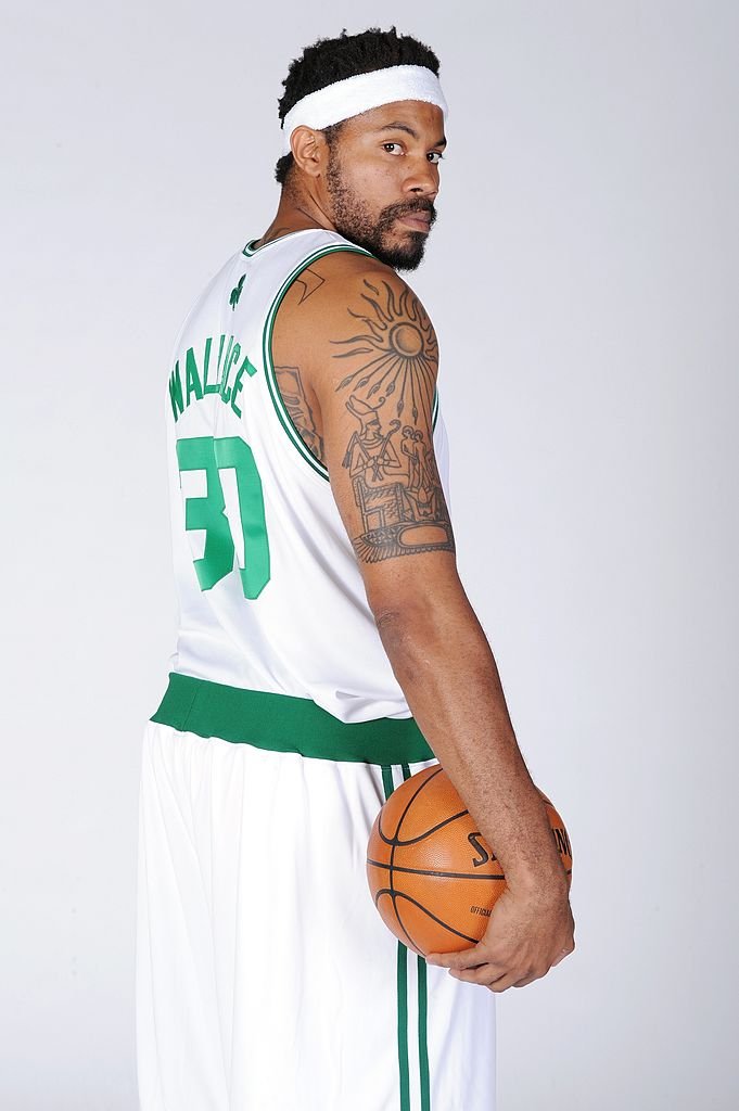 Image Credits: Getty Images / Brian Babineau / NBAE | Rasheed Wallace #30 of the Boston Celtics poses for a portrait during the 2009 NBA Media Day on September 28, 2009 at Healthpoint in Waltham, Massachusetts.