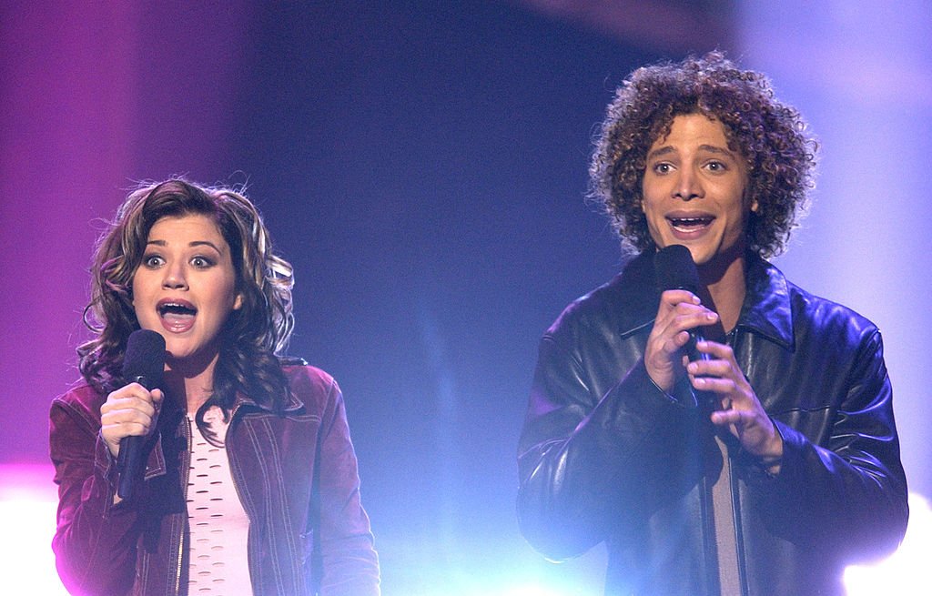 Image Credit: Getty Images / Kelly Clarkson & Justin Guarini during "American Idol" Season 1 Finale - Results Show at Kodak Theatre in Hollywood, California, United States. Image Credit: Getty Images / Kelly Clarkson & Justin Guarini during "American Idol" Season 1 Finale - Results Show at Kodak Theatre in Hollywood, California, United States.
