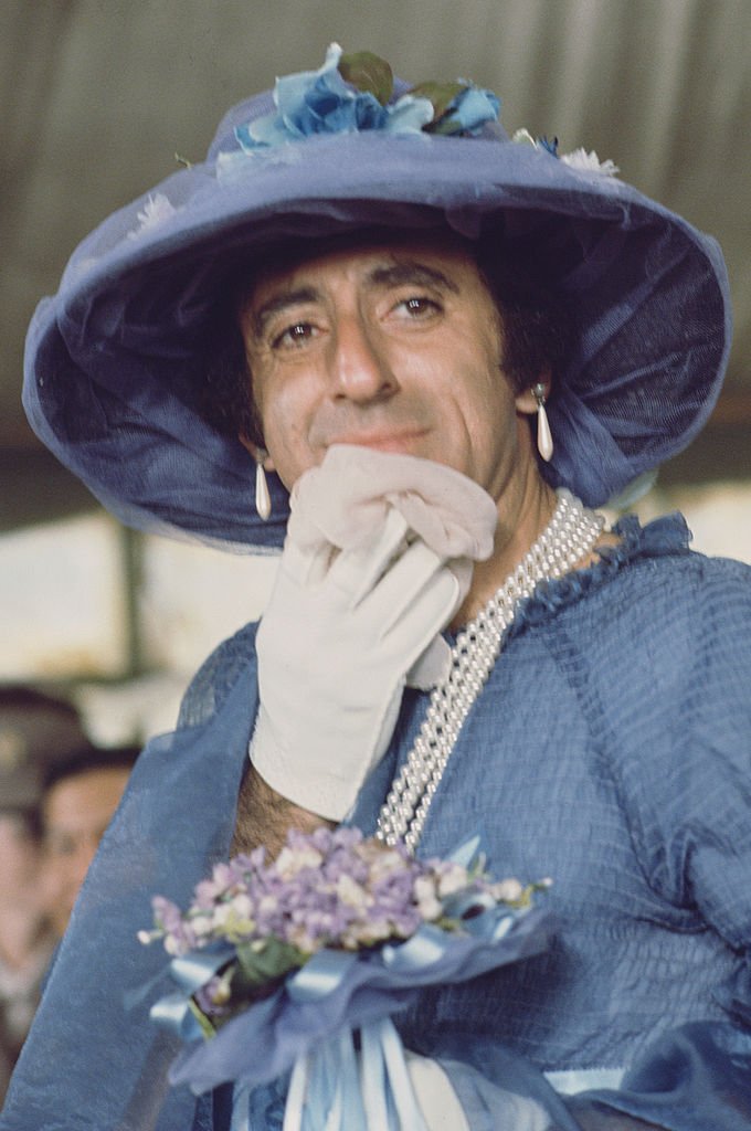 Image Credits: Getty Images | Jamie Farr as Klinger on set
